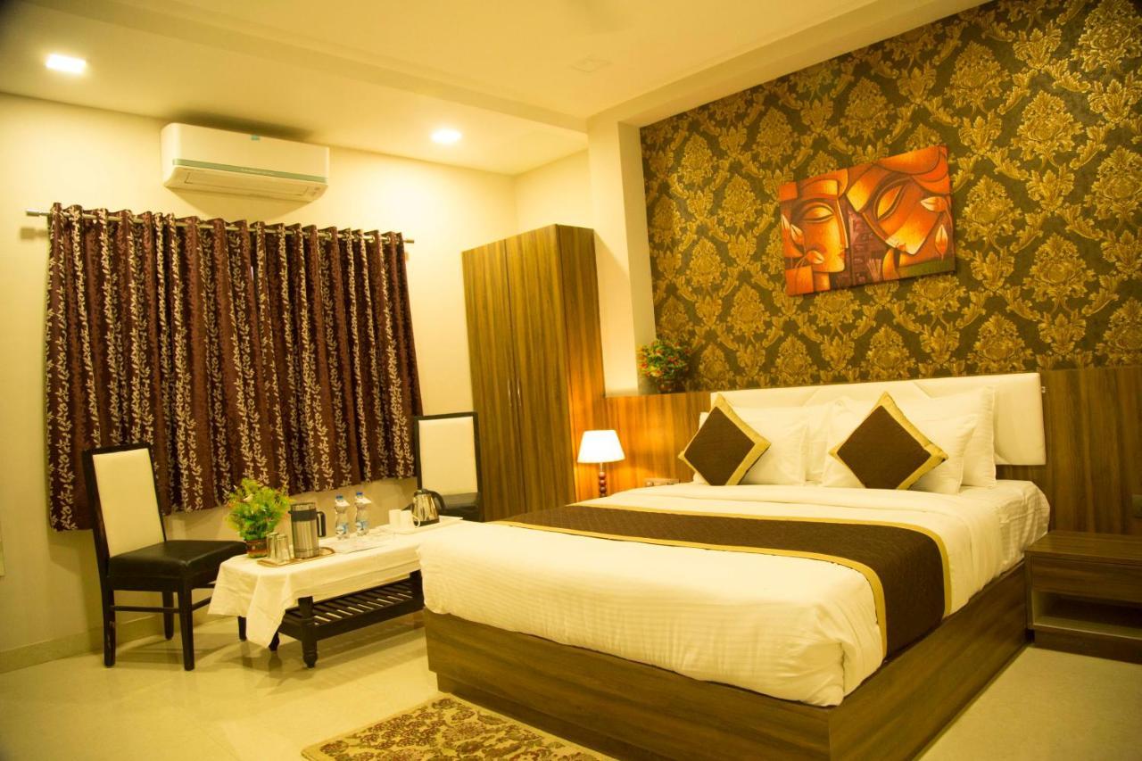 Hotel The Mewar Dabok Exterior foto