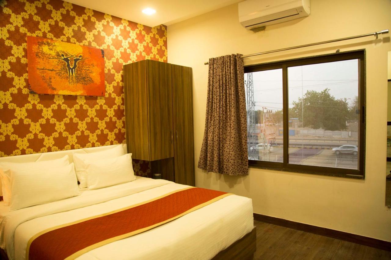 Hotel The Mewar Dabok Exterior foto