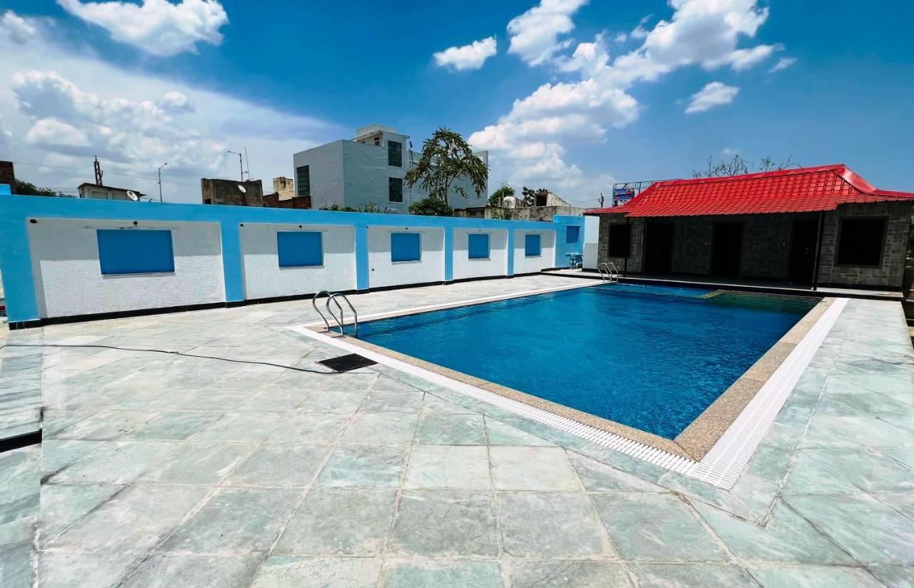 Hotel The Mewar Dabok Exterior foto